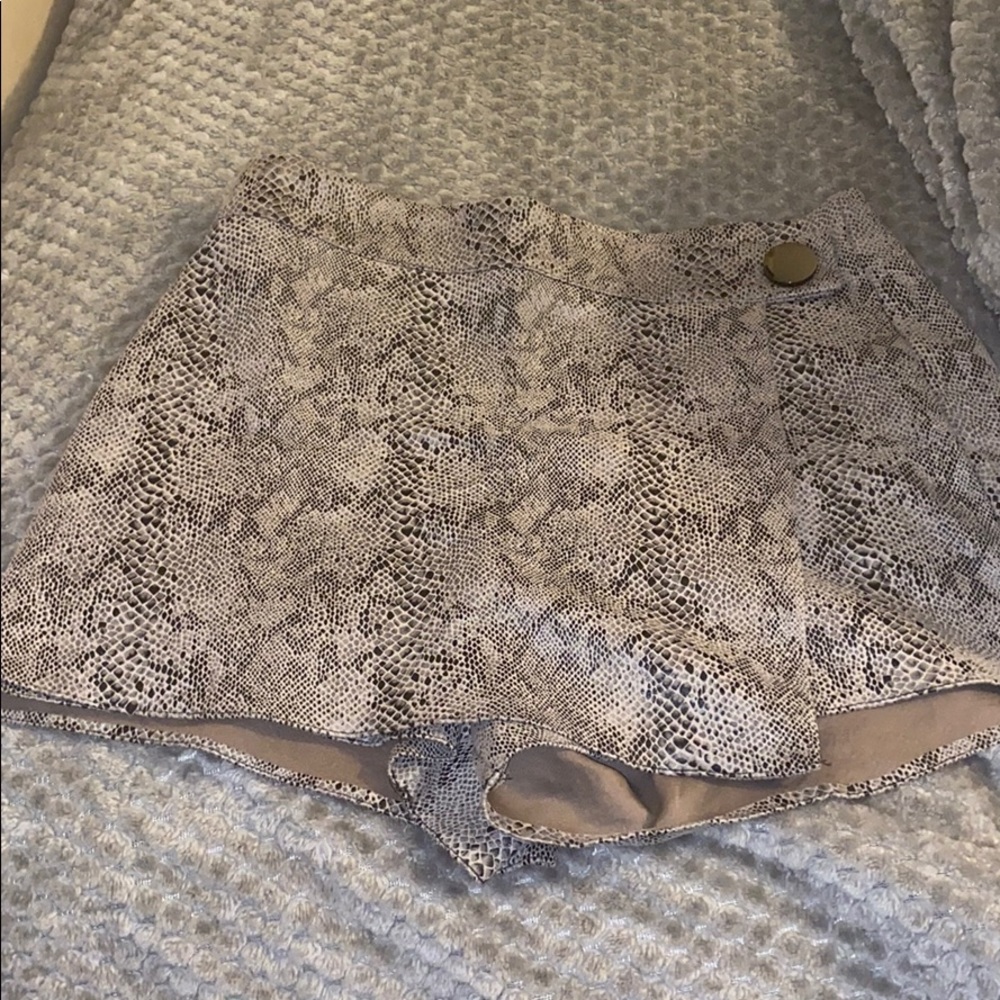 skirt pants in a very good condition
